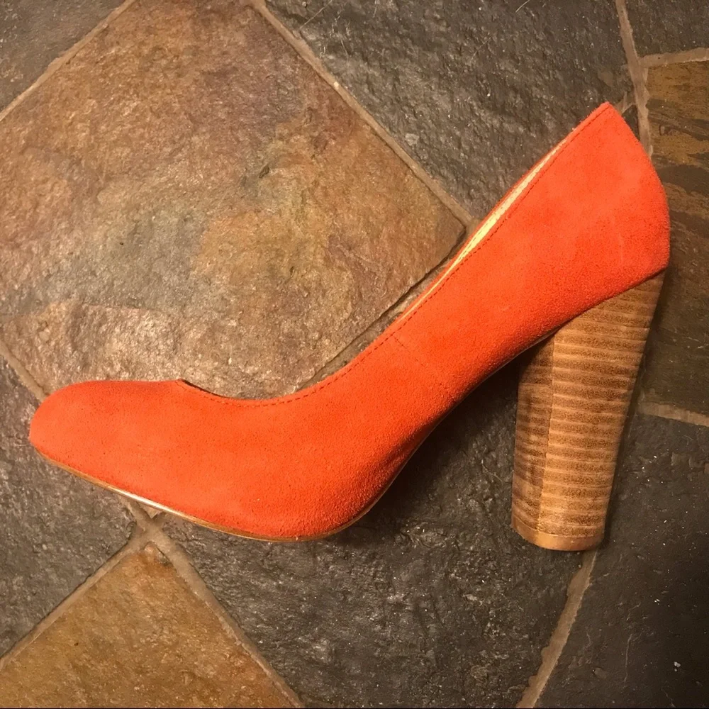 Express Pink Heels - Picture 9 of 10